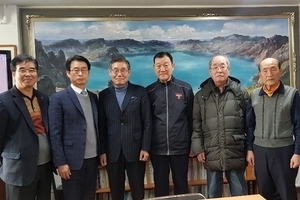 창원구씨대종회 회장단 성씨총련 방문 젊은 종친들의 참여도 증진방안에 공감